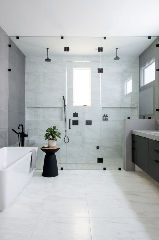 FRAMELESS SHOWERS